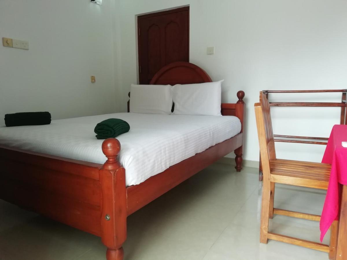 Hotel White Baby Hikkaduwa Exterior foto