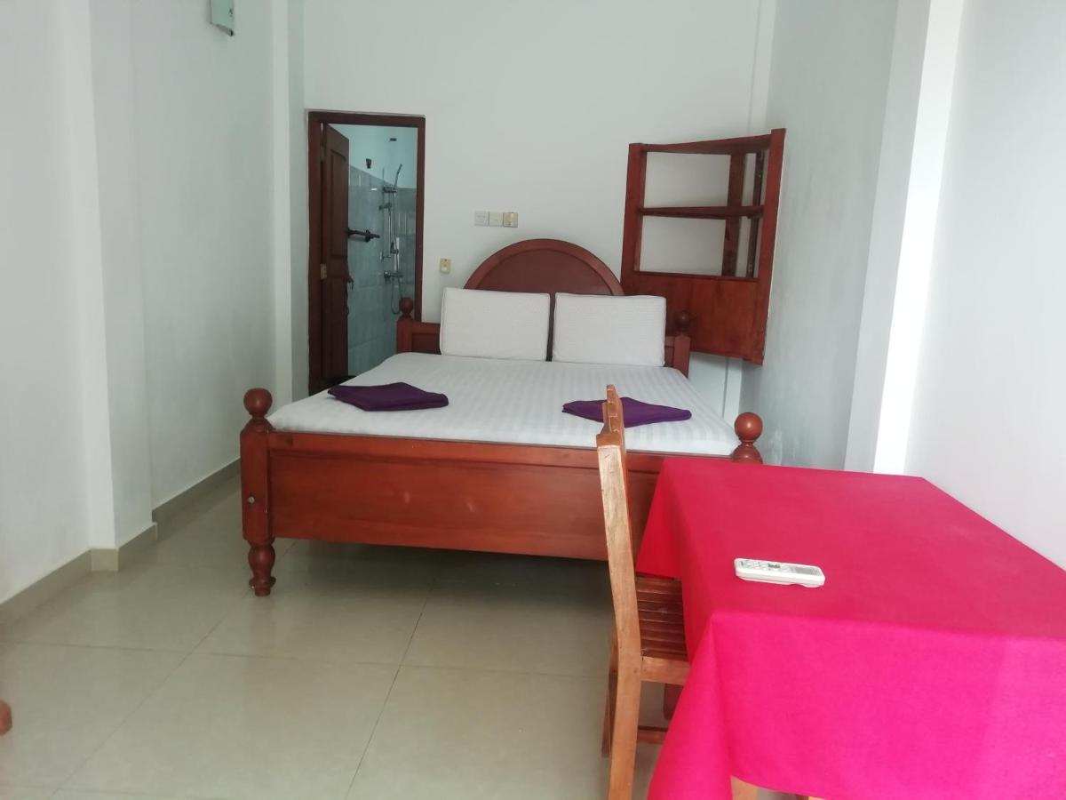 Hotel White Baby Hikkaduwa Exterior foto